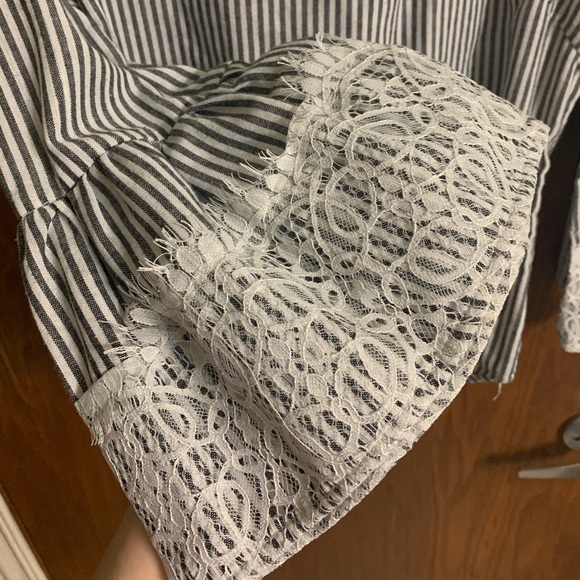 NWOT Striped With Lace Flared Blouse - Picture 5 of 5